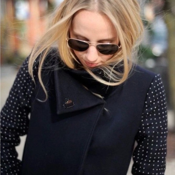 Zara navy coat with studded sleeves seen on gossip girl - Picture 5 of 15
